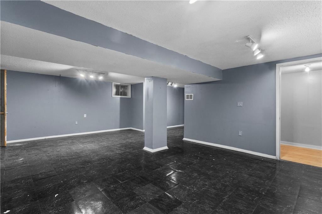 18200 Hanthorne Drive — photo 24