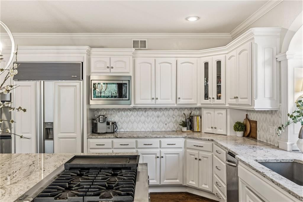 14107 Manor Road — photo 35
