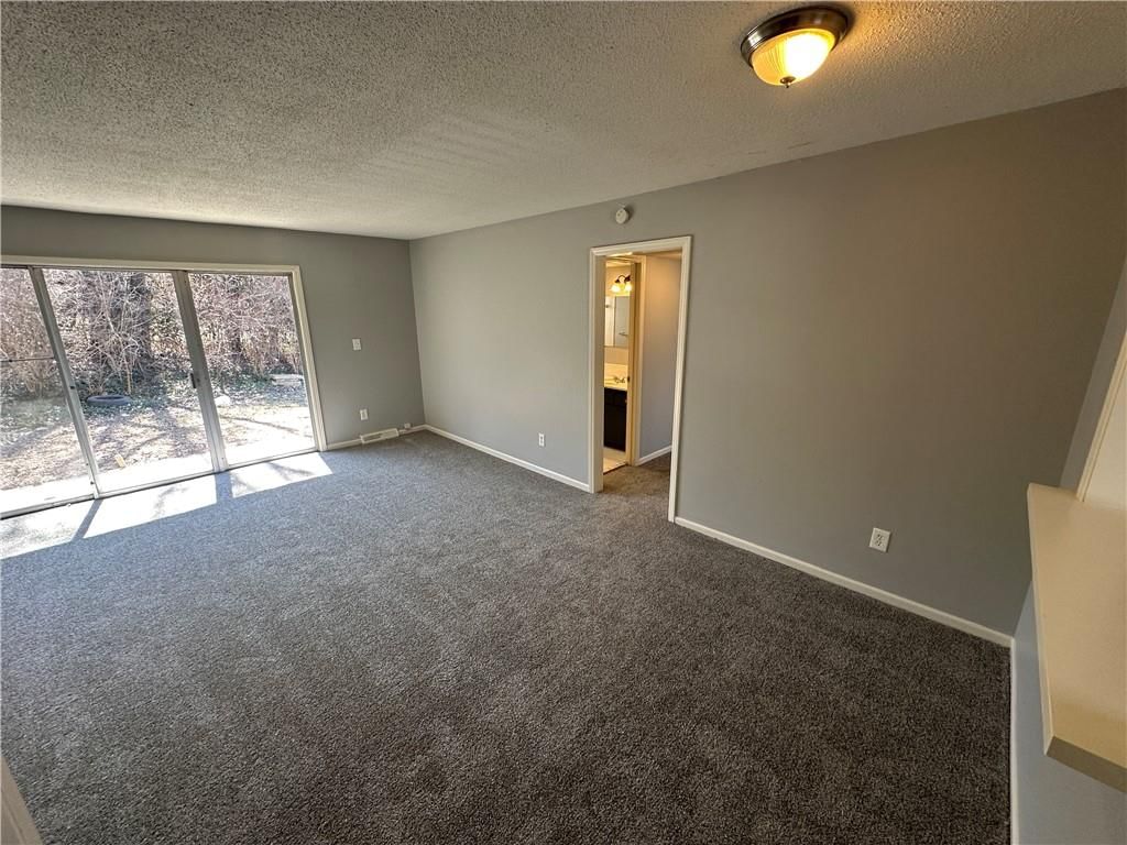 8725 Countryshire Lane — photo 6