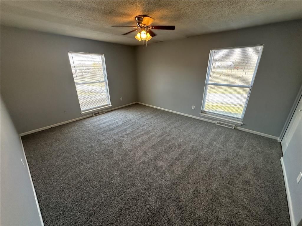 8725 Countryshire Lane — photo 16