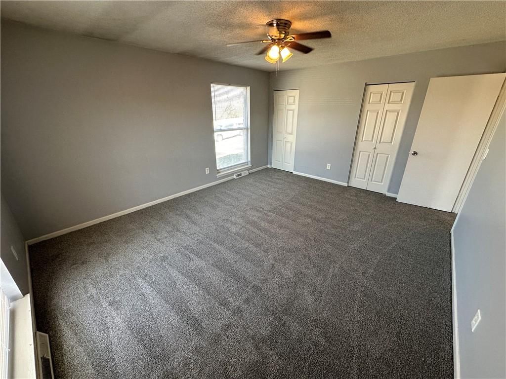 8725 Countryshire Lane — photo 19