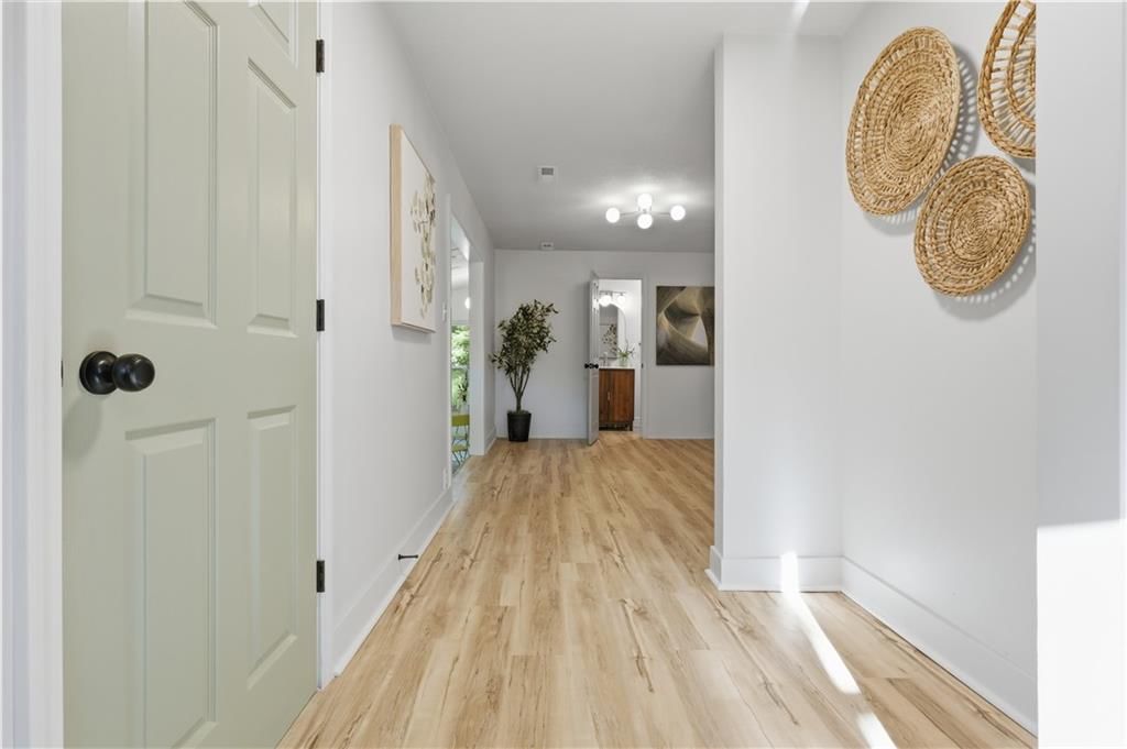 664 Doniphan Street — photo 33