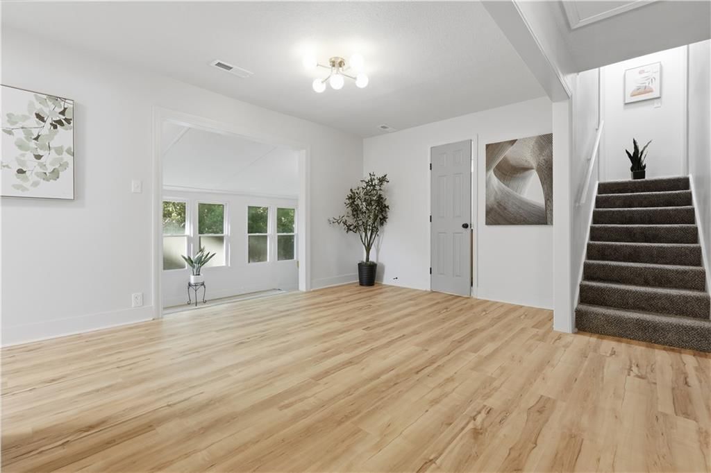 664 Doniphan Street — photo 44