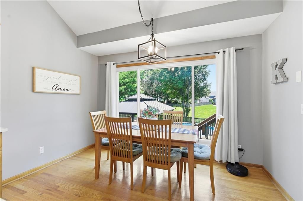 1301 NE Foxwood Drive — photo 9