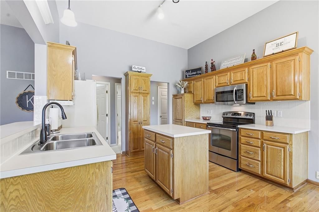 1301 NE Foxwood Drive — photo 12