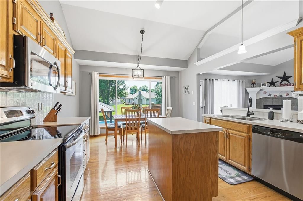 1301 NE Foxwood Drive — photo 13