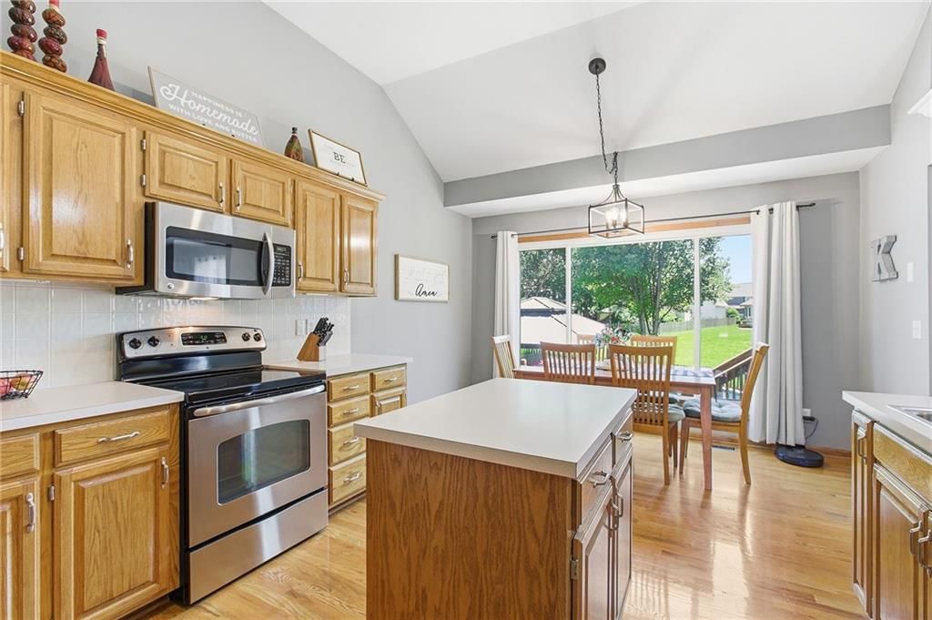 1301 NE Foxwood Drive — photo 14