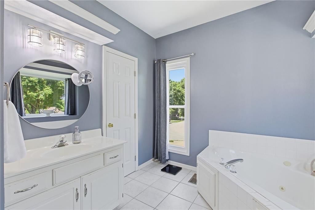 1301 NE Foxwood Drive — photo 24