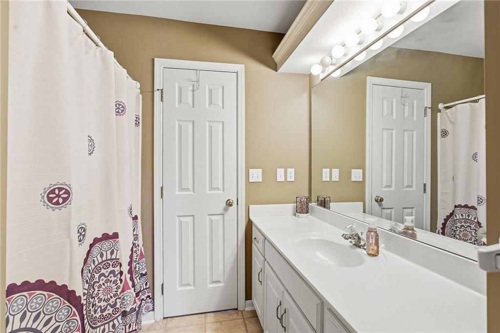 1301 NE Foxwood Drive — photo 29