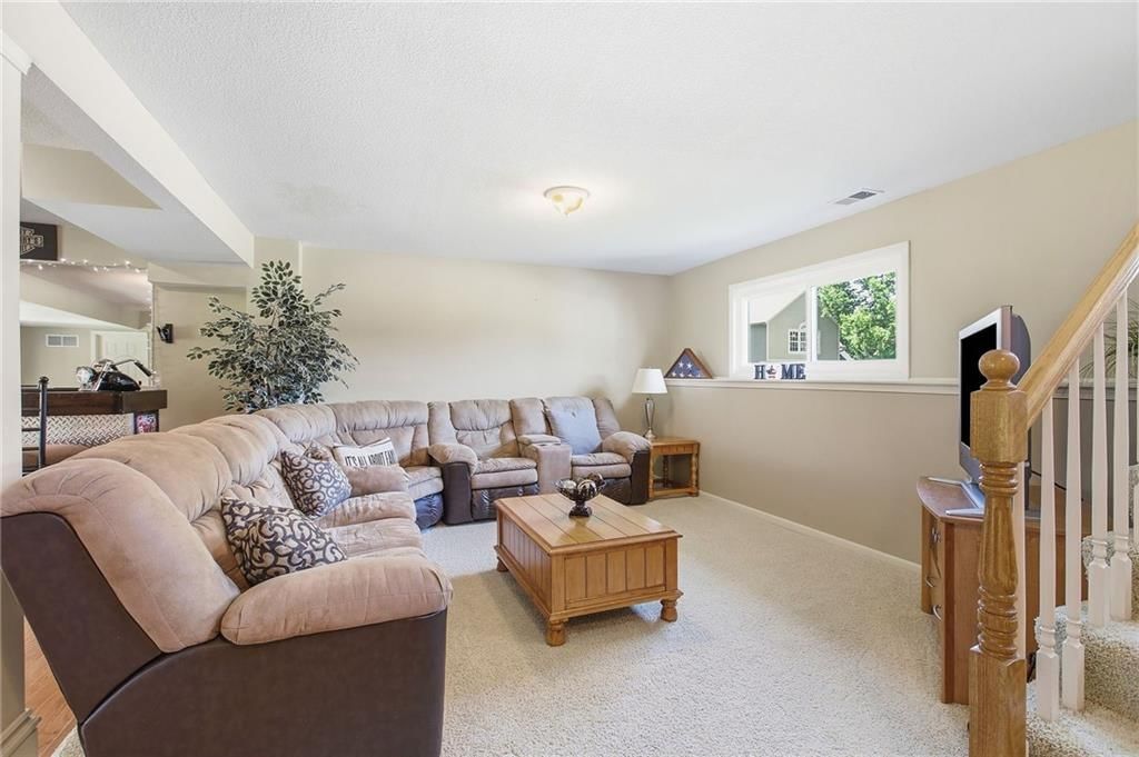1301 NE Foxwood Drive — photo 34
