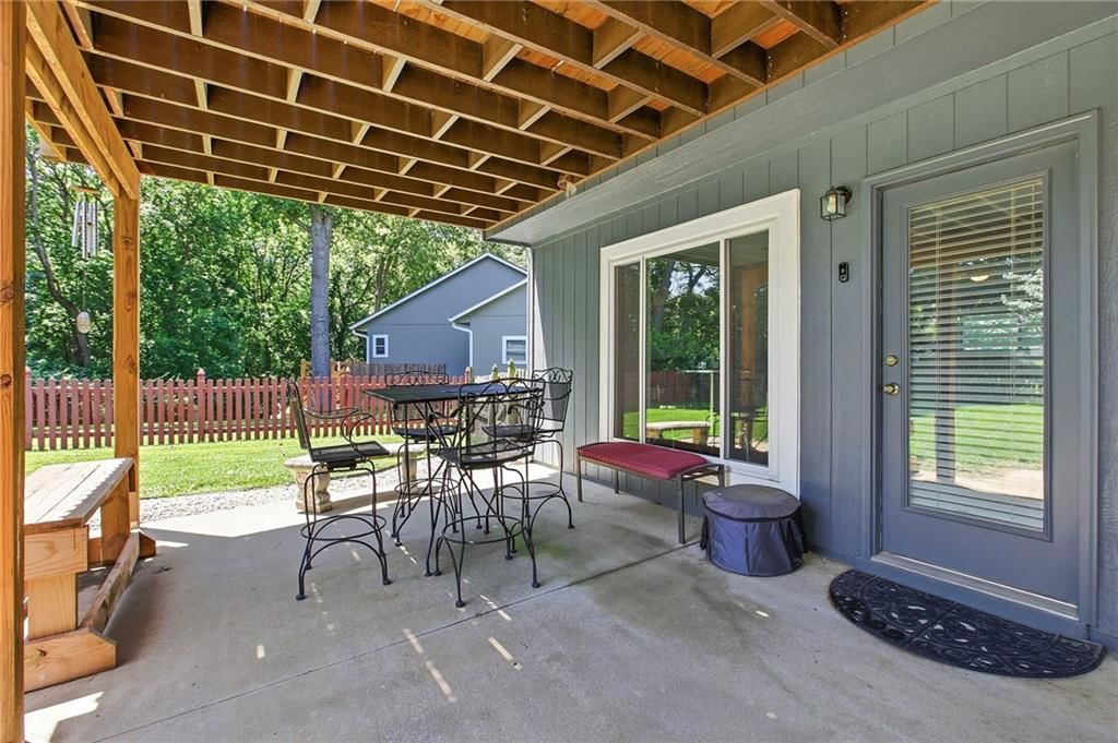 1301 NE Foxwood Drive — photo 46