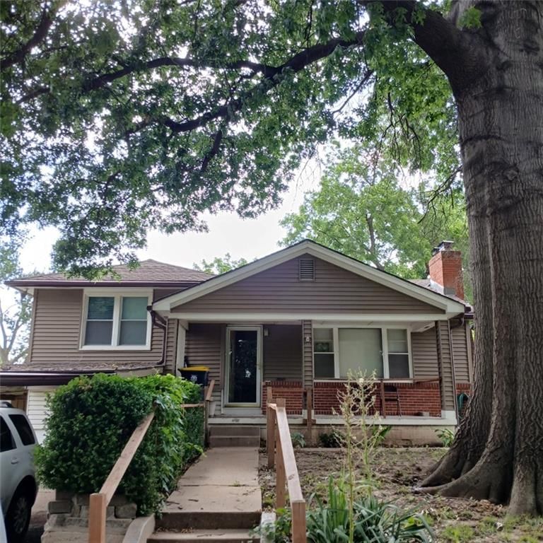 3322 N Garfield Avenue — photo 1