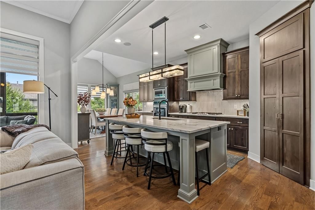 16105 Larsen Street — photo 12