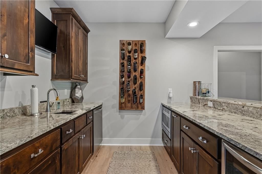16105 Larsen Street — photo 39