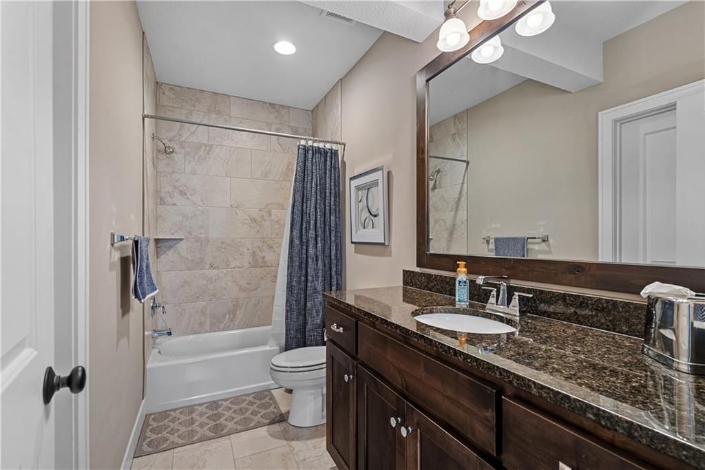 16105 Larsen Street — photo 48