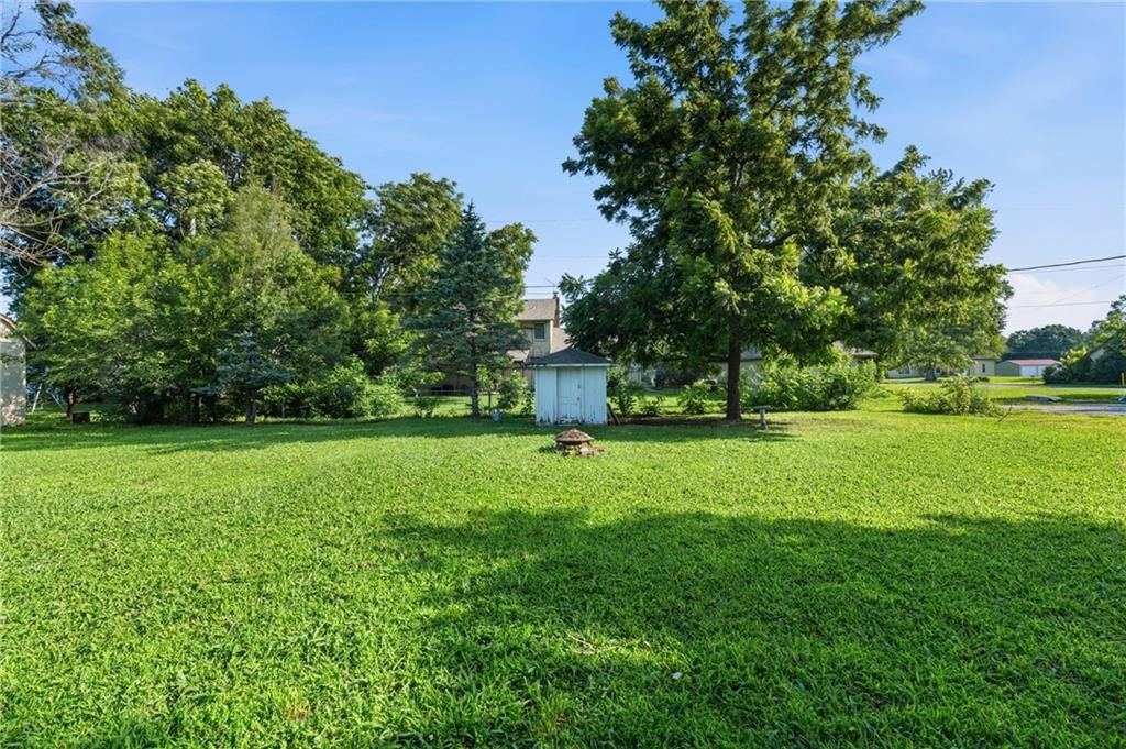 816 Vine Street — photo 35