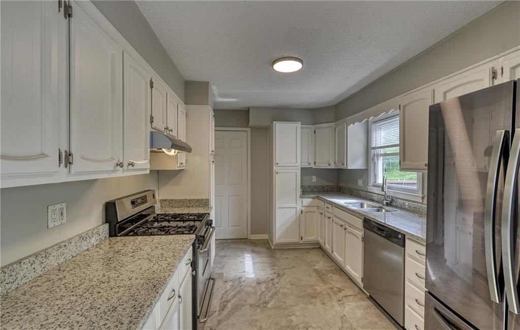 3535 N CHELSEA Avenue — photo 4