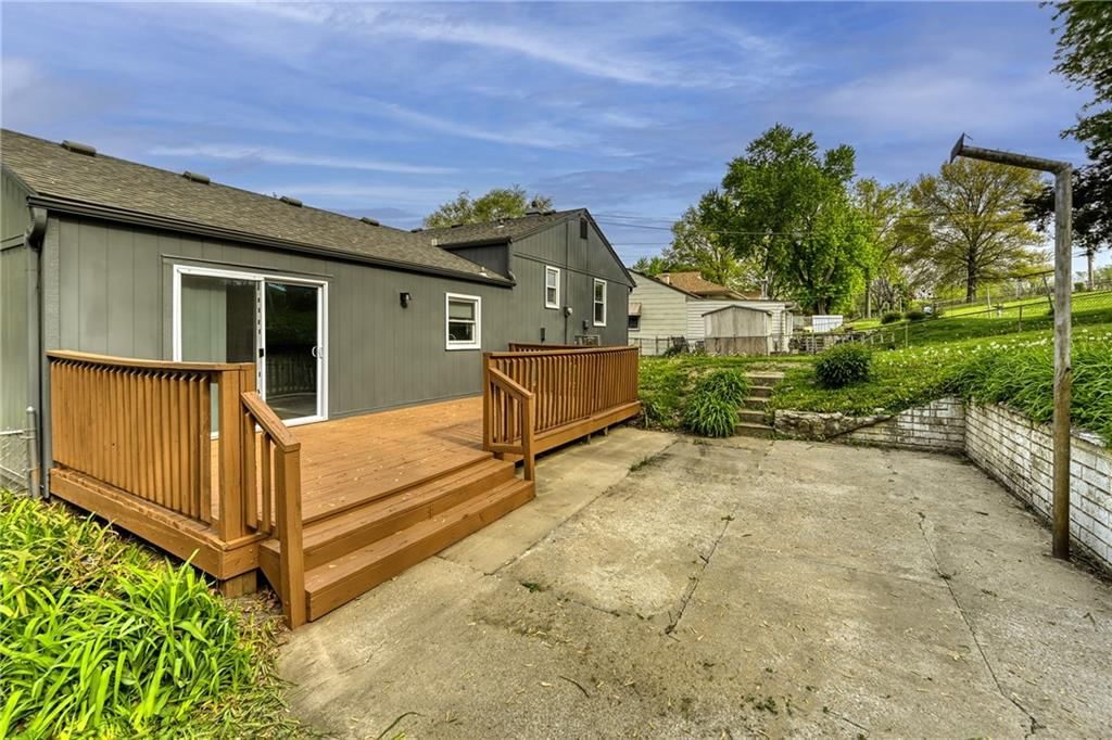 3535 N CHELSEA Avenue — photo 12