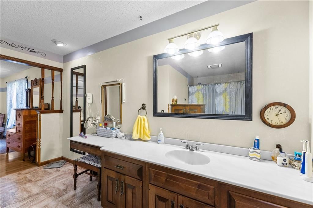 21 W Edwards Street — photo 30