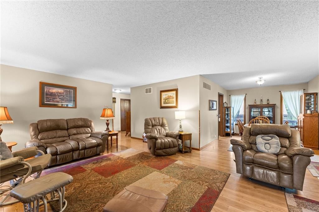 21 W Edwards Street — photo 33