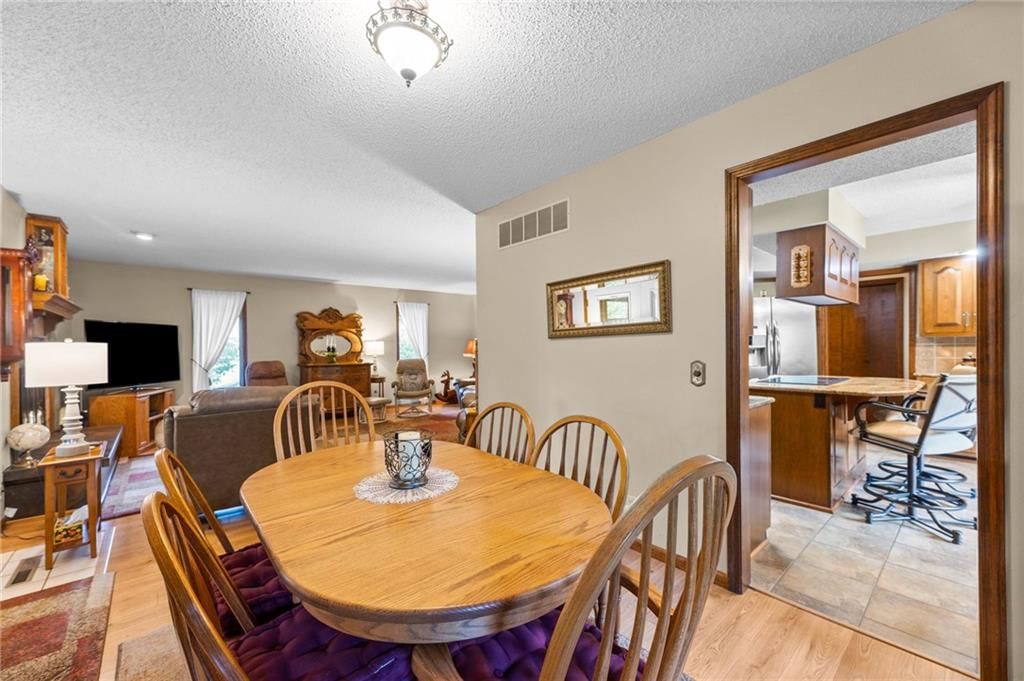21 W Edwards Street — photo 36