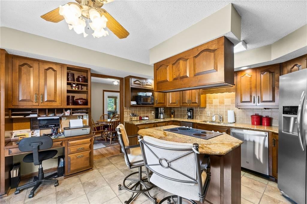 21 W Edwards Street — photo 38