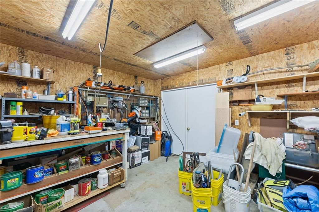 21 W Edwards Street — photo 45