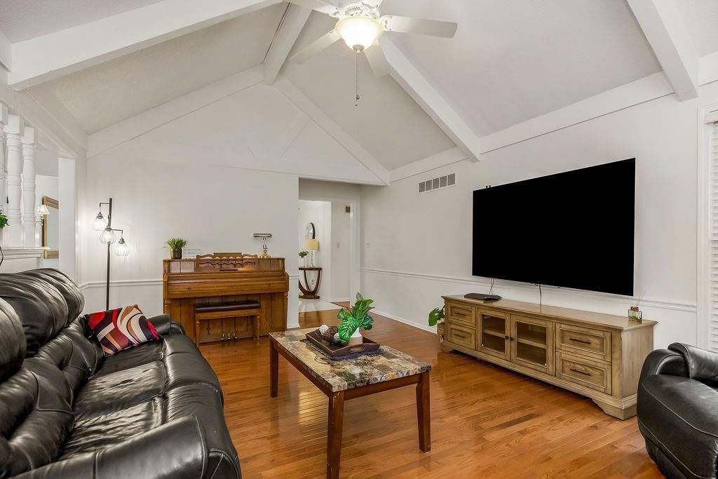 1801 NE Abbey Lane — photo 7