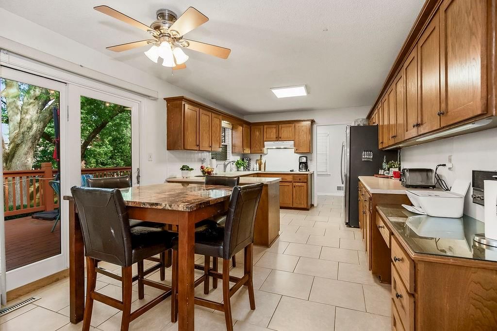 1801 NE Abbey Lane — photo 8