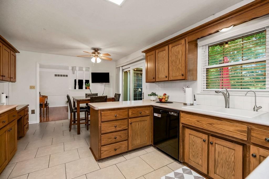 1801 NE Abbey Lane — photo 12