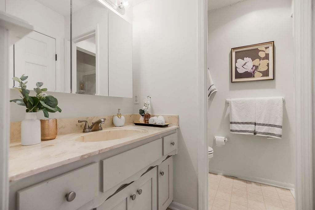 1801 NE Abbey Lane — photo 19
