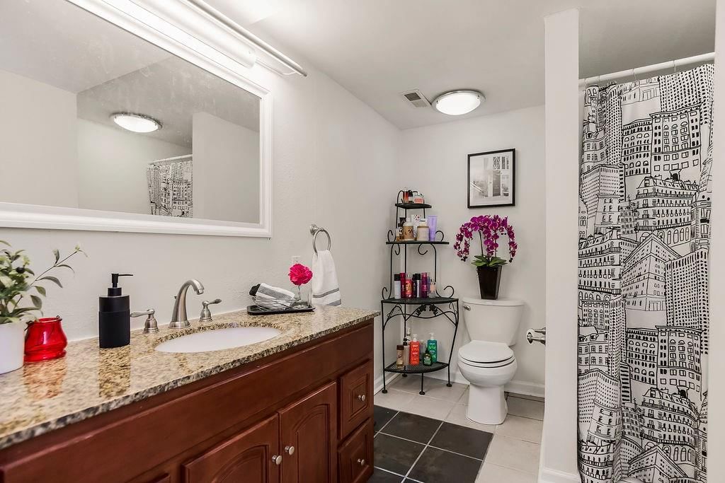 1801 NE Abbey Lane — photo 23