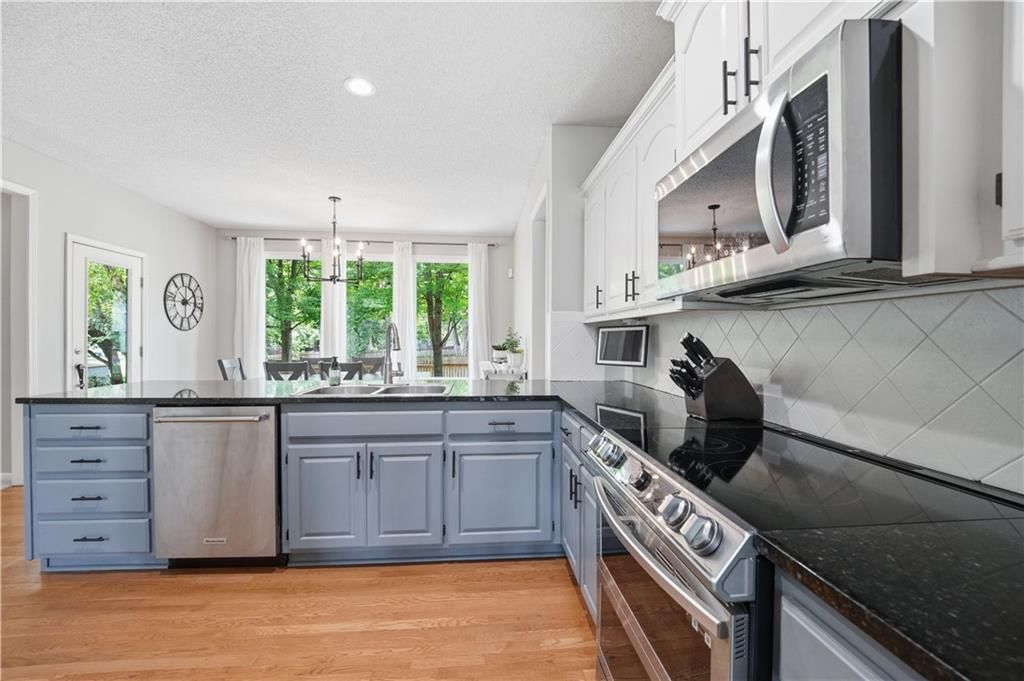15883 W 154th Terrace — photo 7