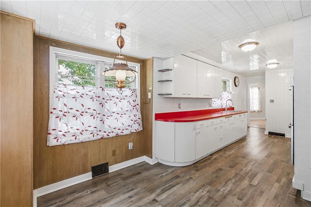 4000 Campbell Street — photo 8