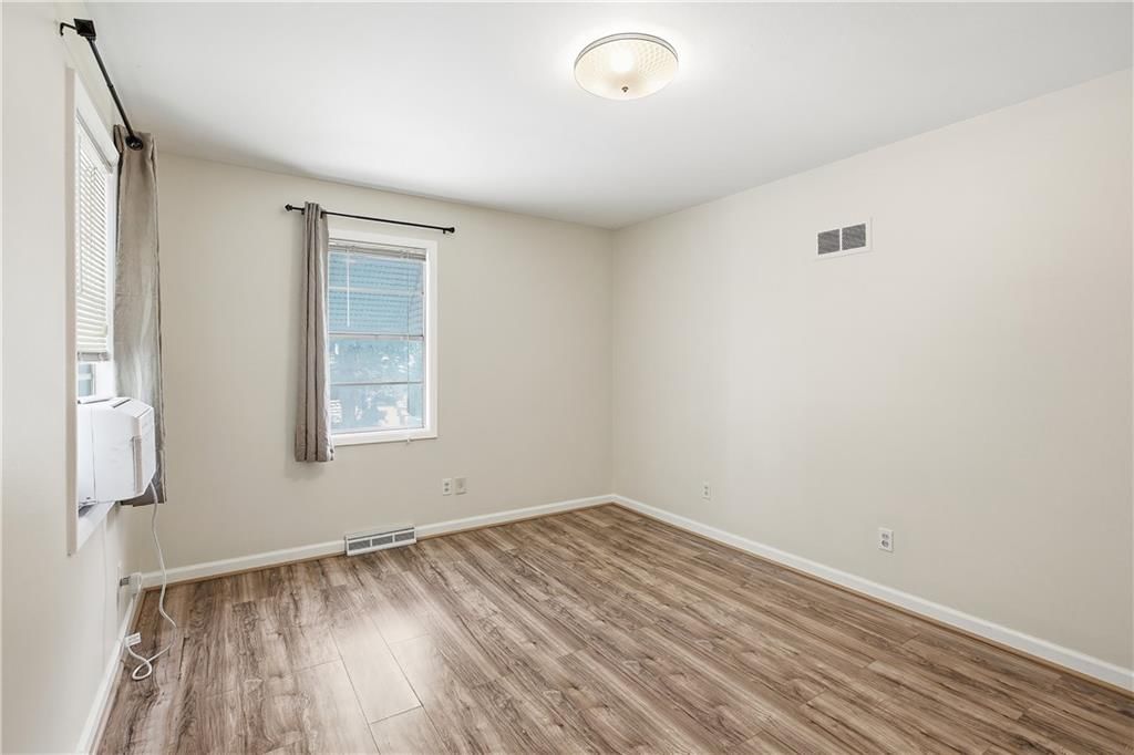 4000 Campbell Street — photo 15