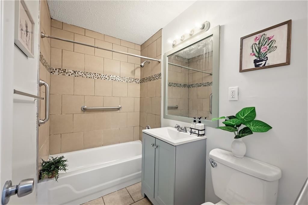 8600 Ford Avenue — photo 11