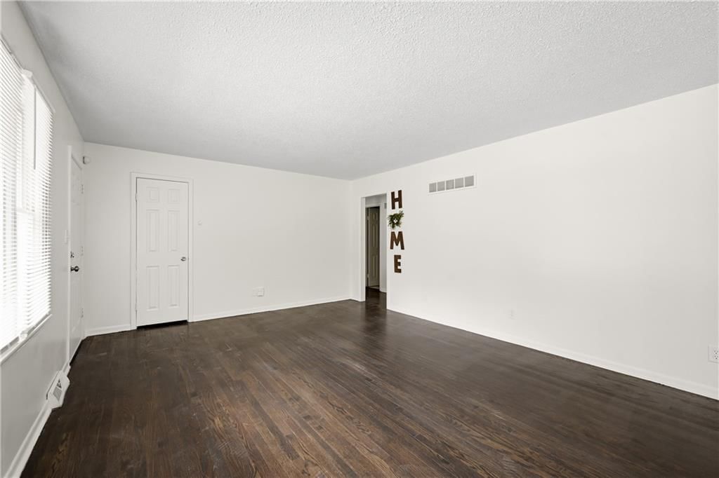 8600 Ford Avenue — photo 17