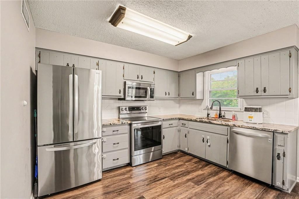 601 Mark Street — photo 13