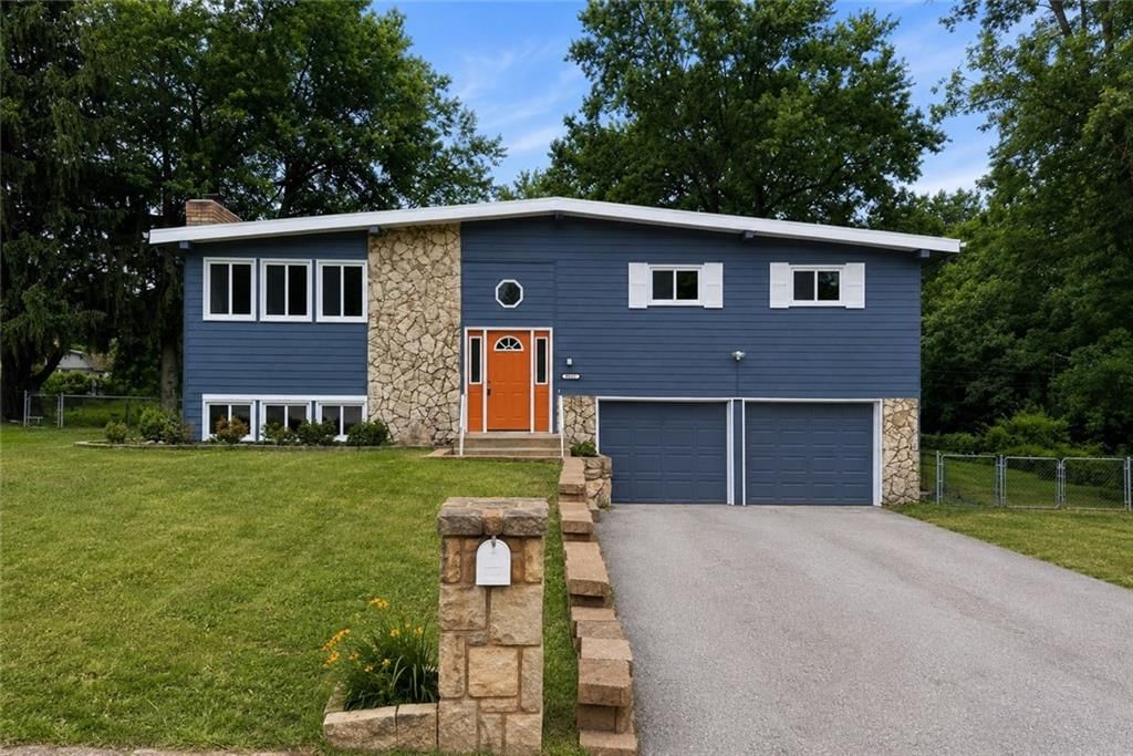 8021 Brookside Circle, Kansas City, KS