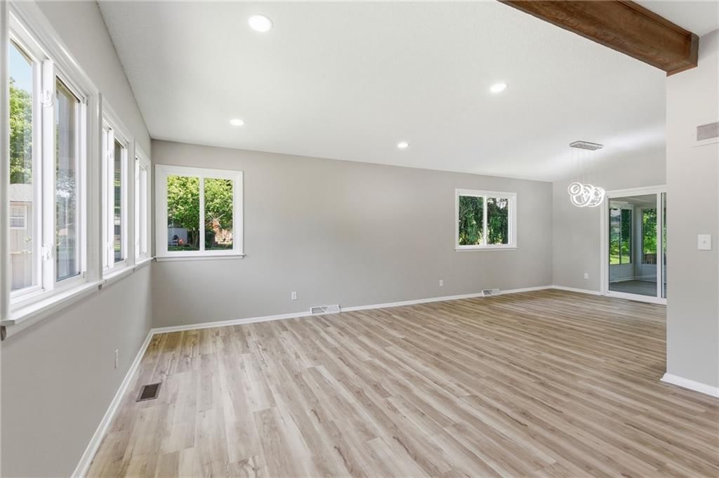 8021 Brookside Circle — photo 6