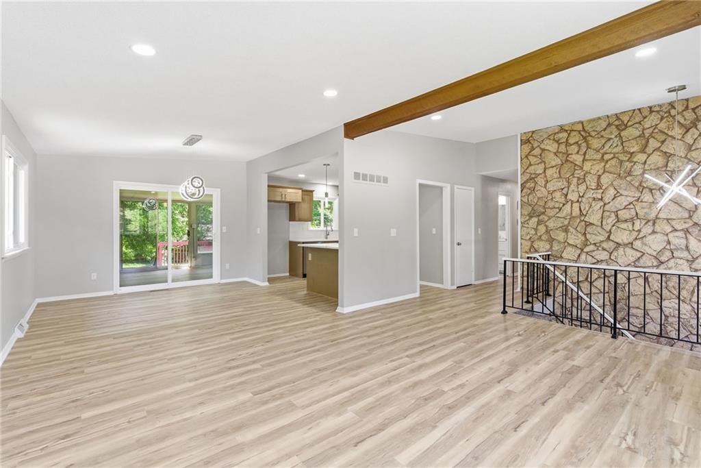 8021 Brookside Circle — photo 8