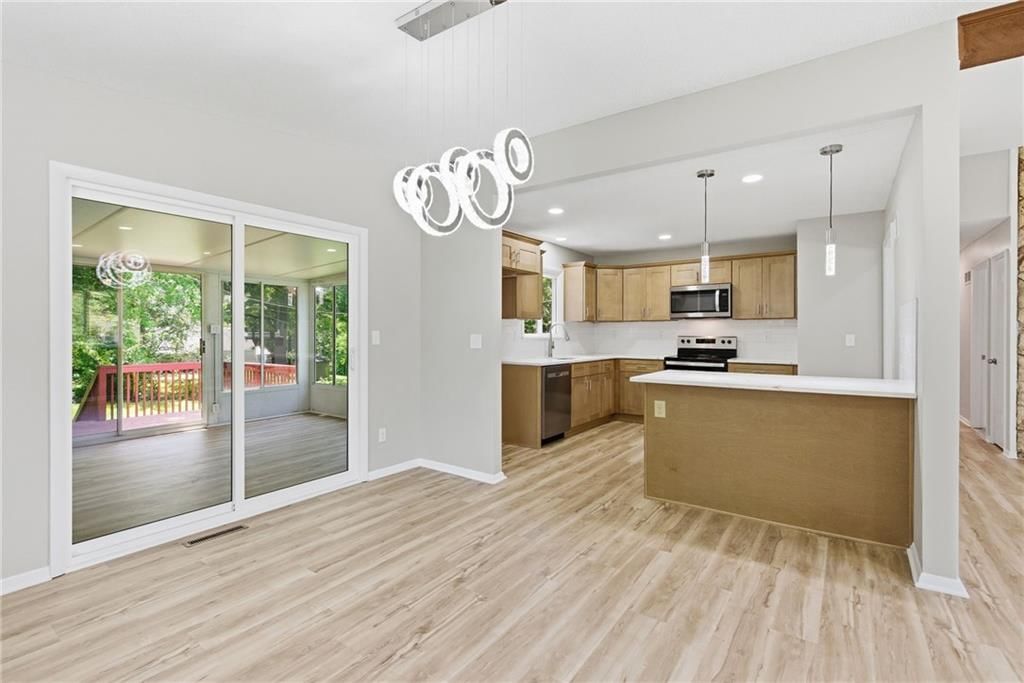 8021 Brookside Circle — photo 11