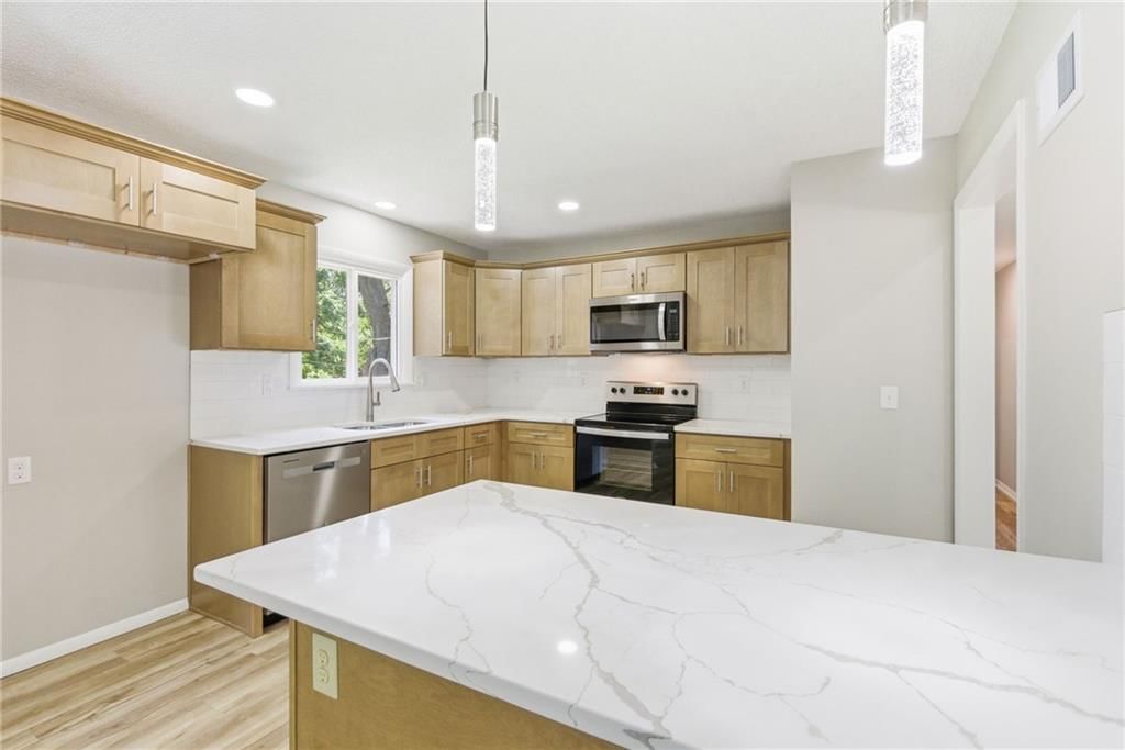 8021 Brookside Circle — photo 14