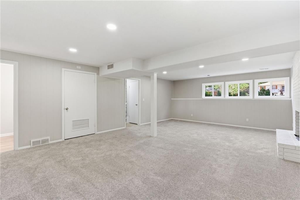 8021 Brookside Circle — photo 28
