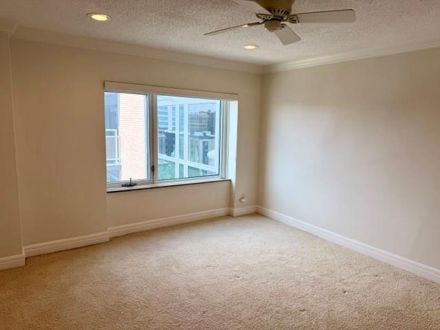 4545 Wornall Road — photo 9