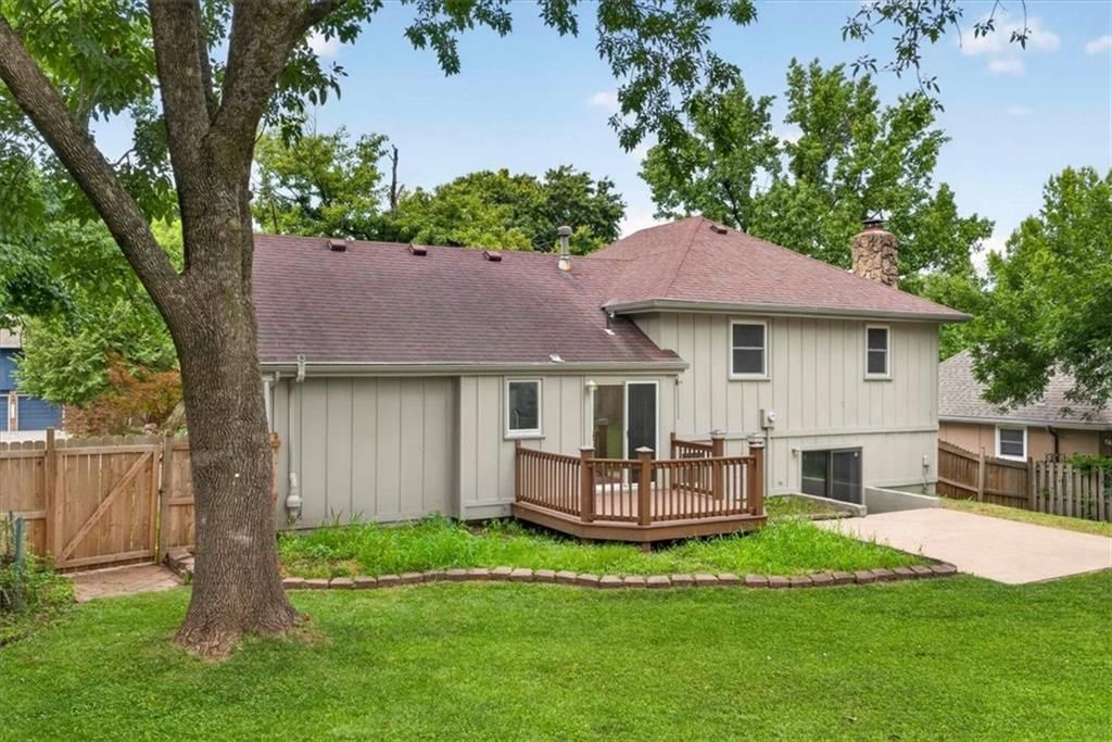 8107 Noland Road — photo 42