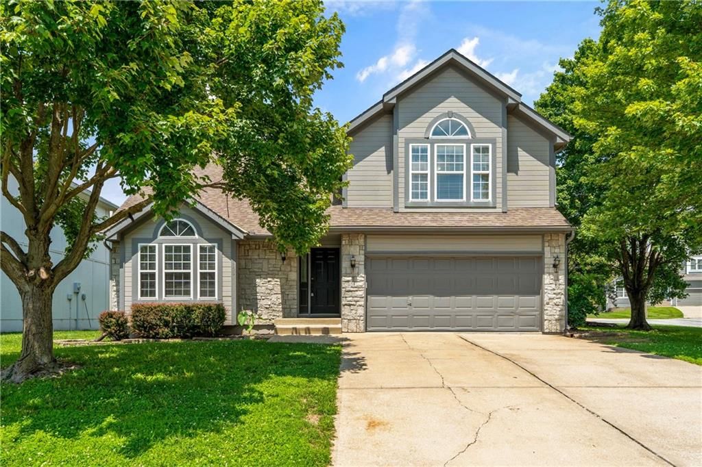 3856 SW Windsong Drive, Lee's Summit, MO
