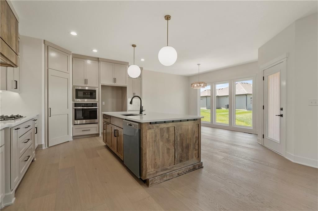 2008 NE Bluestone Drive — photo 10