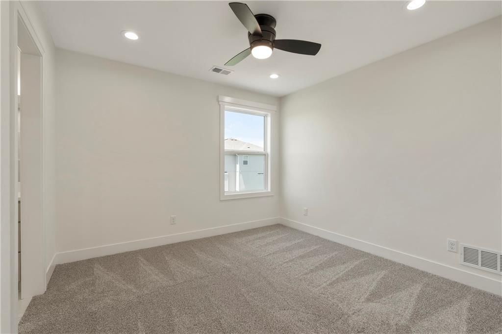 2008 NE Bluestone Drive — photo 30