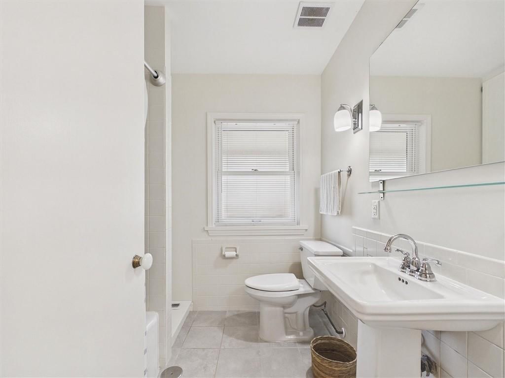 33 E 53rd Terrace — photo 28